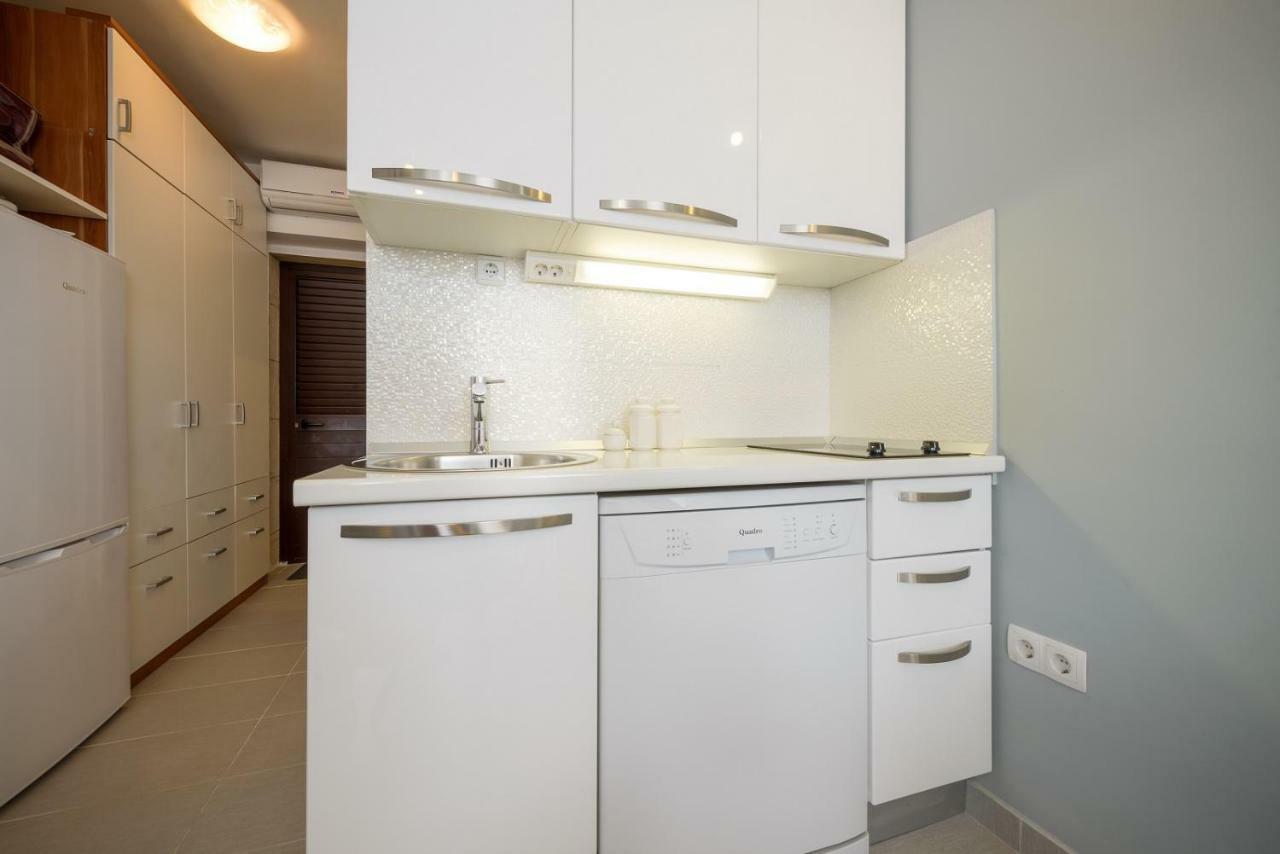 Top Location! Beach & Center Apt 4 Bol Exterior photo
